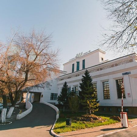 Акку Hotel Astana Buitenkant foto